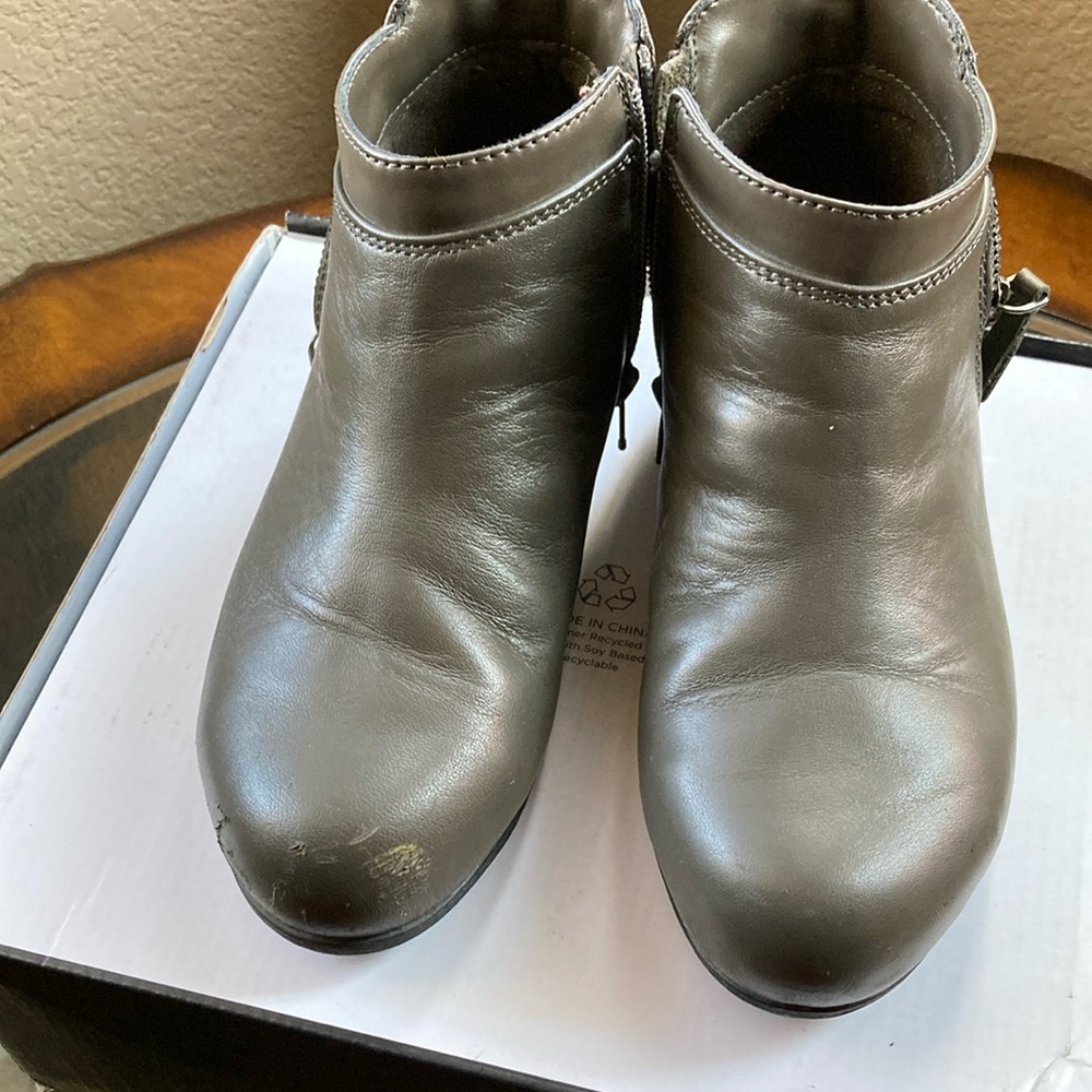 Rockport Gray Ankle Boots Classic Minimalist Design